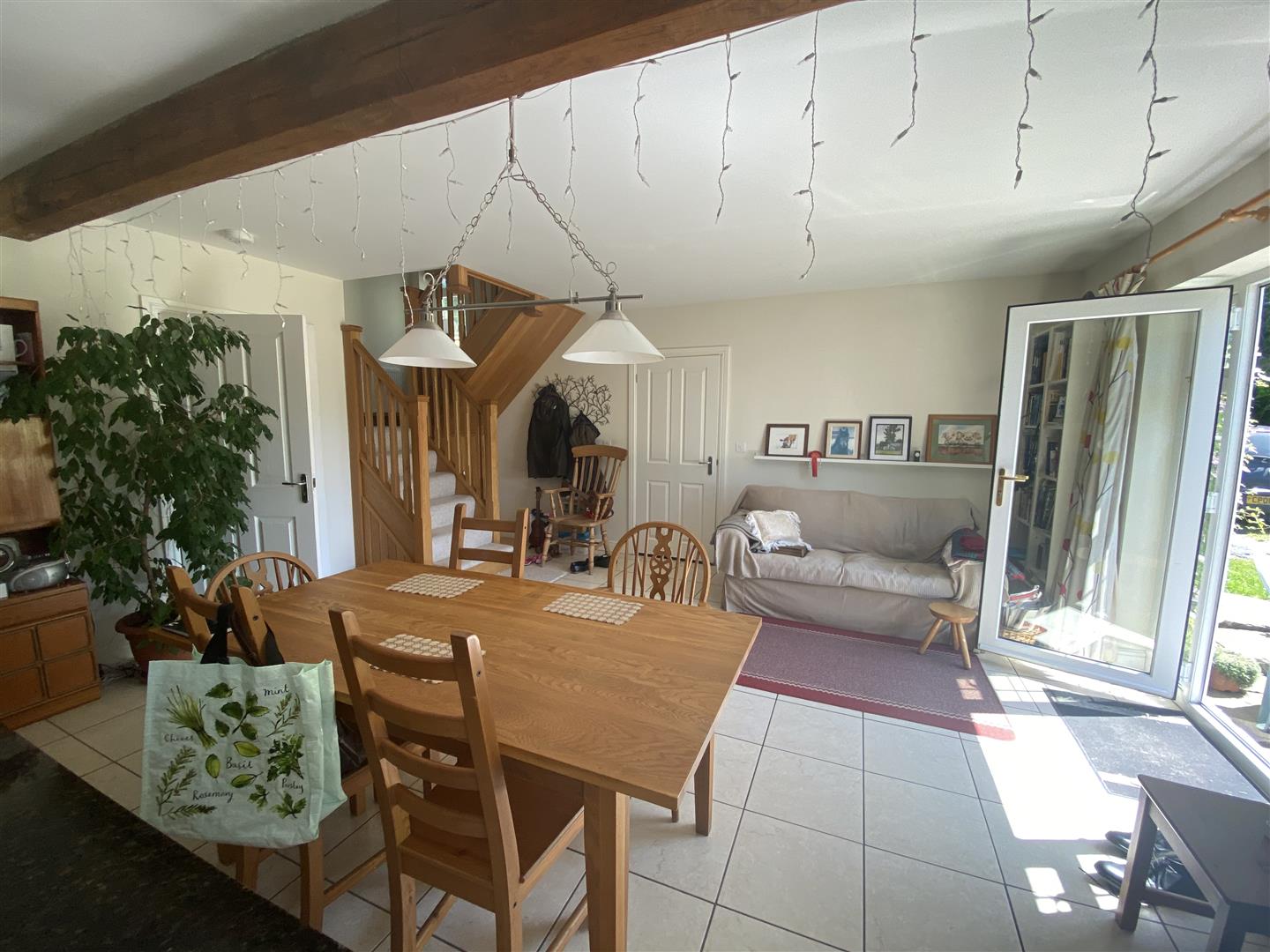 LIVING ROOM ASPECT